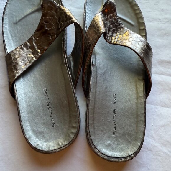 Bandolino Womens Metallic Snake Print Thong Sandals Size 9M - Picture 8 of 8
